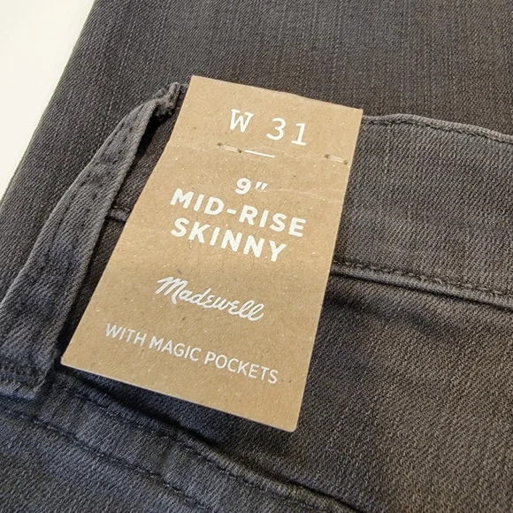 Madewell Mid-Rise Skinny Jean Black Sea Distressed Size 31 NWT! Style H2230 - Picture 4 of 16